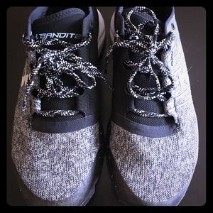 Under Armour Bandit 2 Size 7.5 Black & White